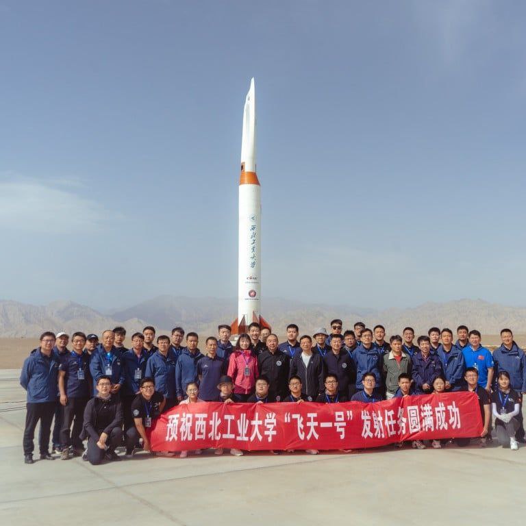 Čínští vědci vytvořili raketu země-vzduch s dostřelem až 2000 kmRaketa má délku 8 ma hmot...